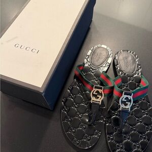 Gucci Black Flip-Flops with Red and Green Accents authentic size 39